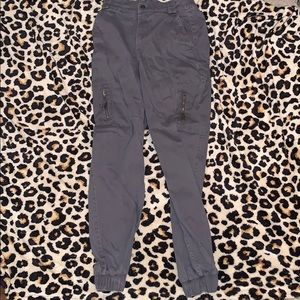 Hollister cargo pants!! ✨✨